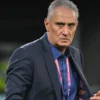 Tite está na mira de clube saudita que sonha com Messi, diz jornal