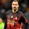 Aos 41 anos, O atacante Ibrahimovic anuncia aposentadoria