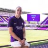 Rafaelle, capitã da Seleção, é apresentada pelo Orlando Pride